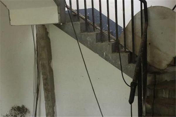 拆除混凝土楼梯的方法有哪些？