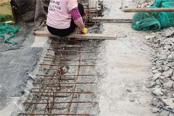 工地剔凿后浇带多少钱一米？