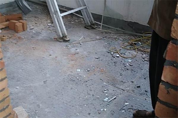 卫生间改造，怎么拆瓷砖