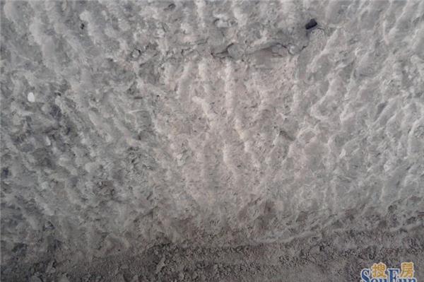 在建筑工程中剔凿地面是什么意思？