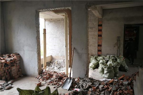 拆除公司，专业工程与室内拆除服务