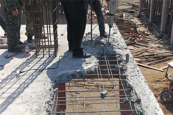 人工拆除与电镐拆除的比较-电镐拆除和人工拆除的优缺点分析