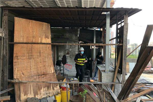 《阁楼拆除，拆除阁楼》-《拆除阁楼，阁楼拆除》，建筑保护与文化传承