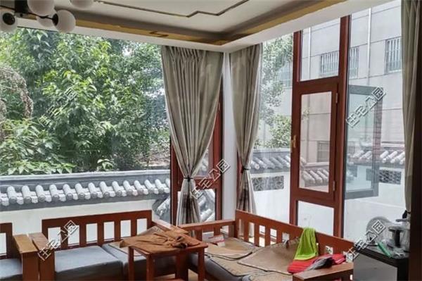 装修拆除改造工程：如何将普通房子改造成别致的别墅-改造工程：将普通住宅翻新为豪华别墅的步骤与技巧