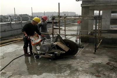 专业承揽静力切割拆除：精准切割通风口、拆楼梯楼梯与阳台切割拆除