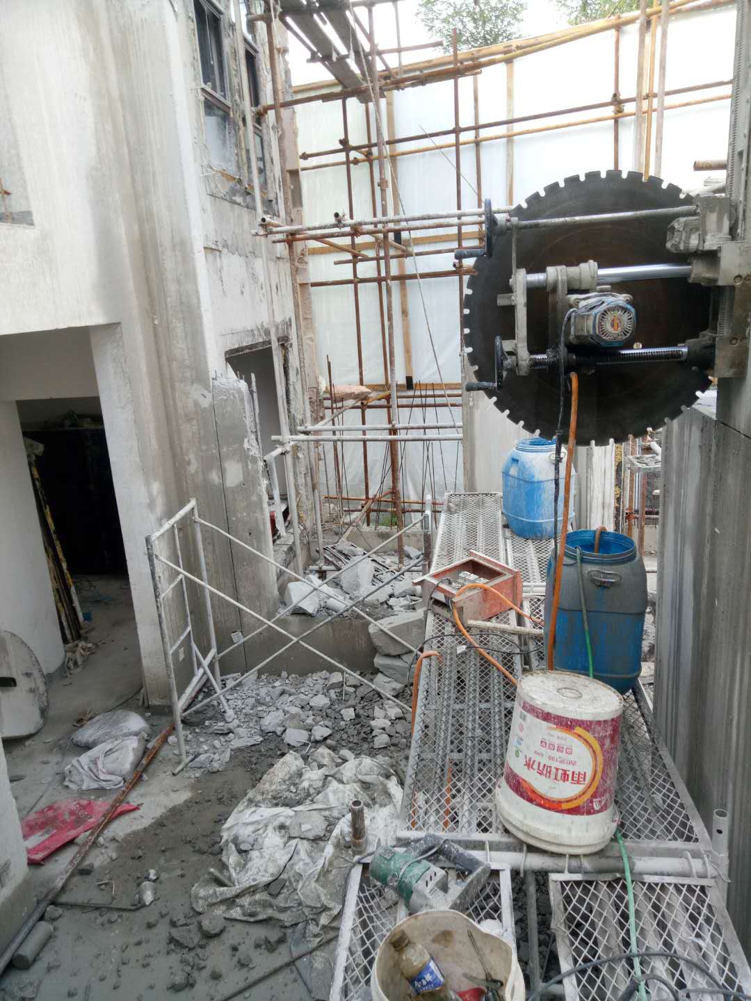 混凝土墙体切割拆除需要多少钱一立方？